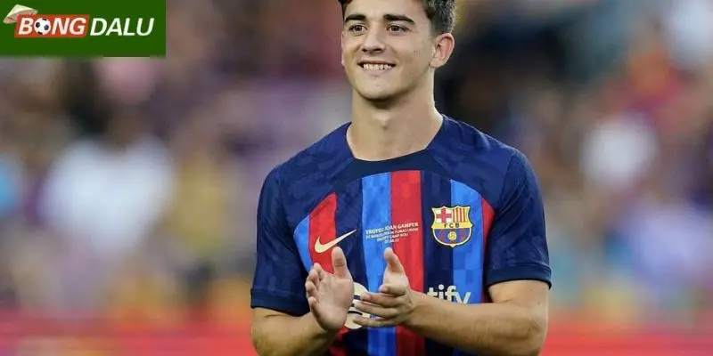 Điểm danh top 10 cầu thủ đẹp trai khiến fan "đổ gục"