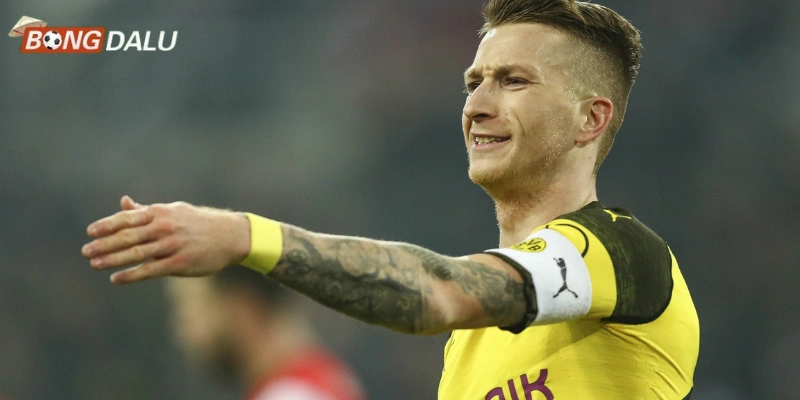 Tìm hiểu về chân bóng thuỷ tinh Marco Reus